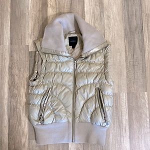 Express gold puffer vest size Small